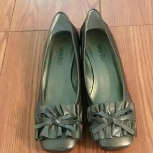 NWOT Van ELi Woman Slip-On Bolo Shoes Size 6